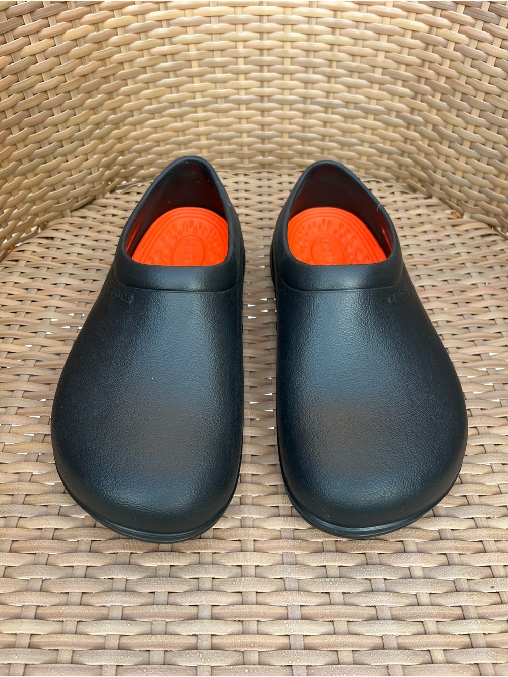 CROCS On The Clock Non Slip Food Service Industry Clog Unisex M9 / W11